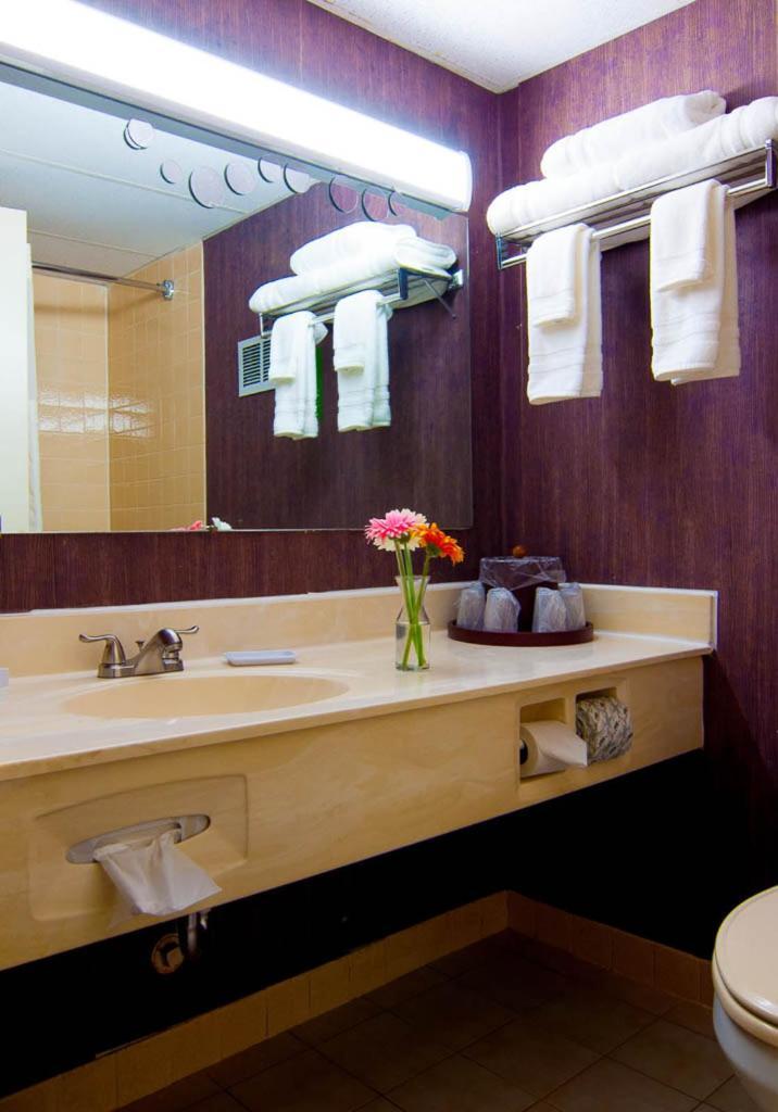 Newark Garden Finger Lakes Hotel المظهر الخارجي الصورة